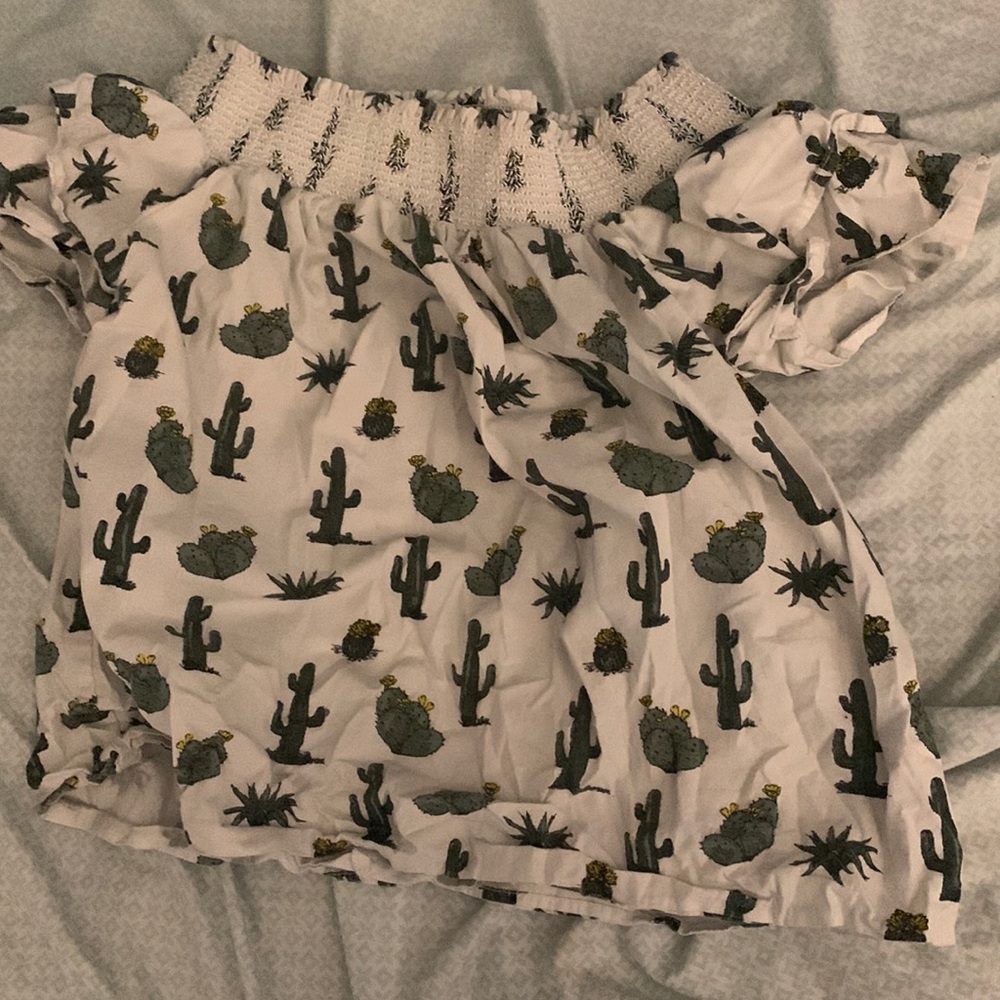 Ruffles cactus shirt - Picture 1 of 2